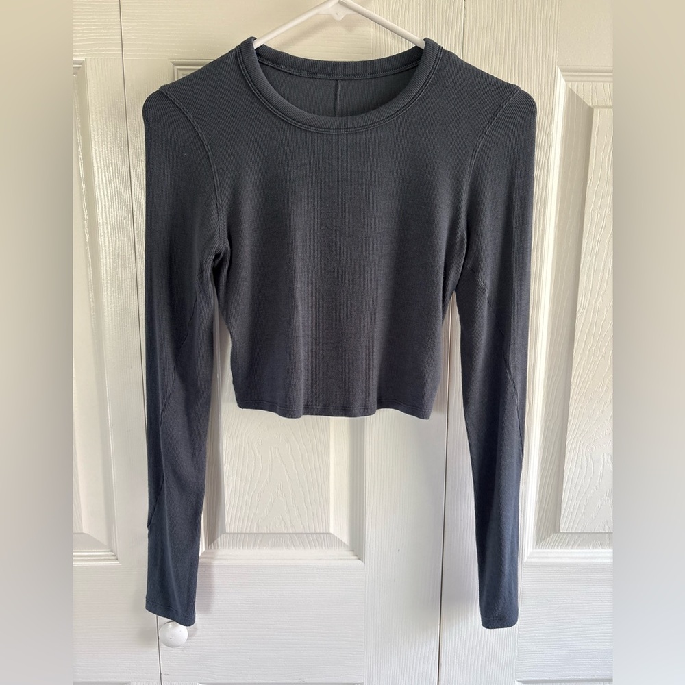 Lululemon Cropped Hold Tight Oil Grey Size 4